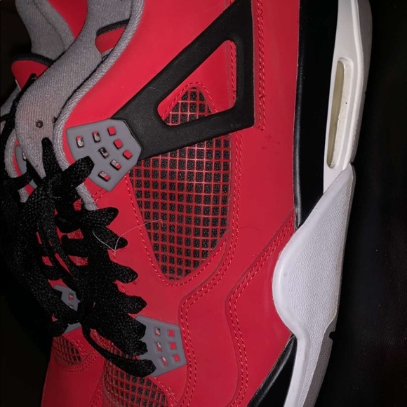 Jordan 4 Toro’s - Picture 3 of 5